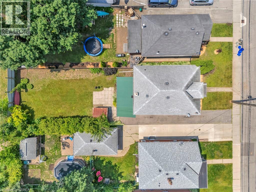 Photo 26 of 54 Burwell Street, Brantford ON