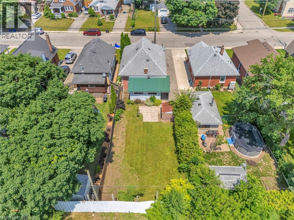 Photo 27 of 54 Burwell Street, Brantford ON