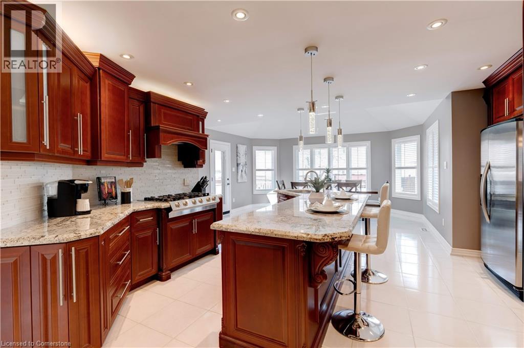 Photo 11 of 6 Embassy Drive, Hamilton ON