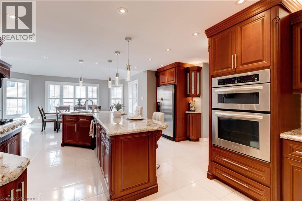 Photo 12 of 6 Embassy Drive, Hamilton ON