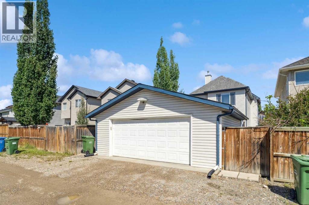 Photo 32 of 67 Evansmeade Common Nw, Calgary AB
