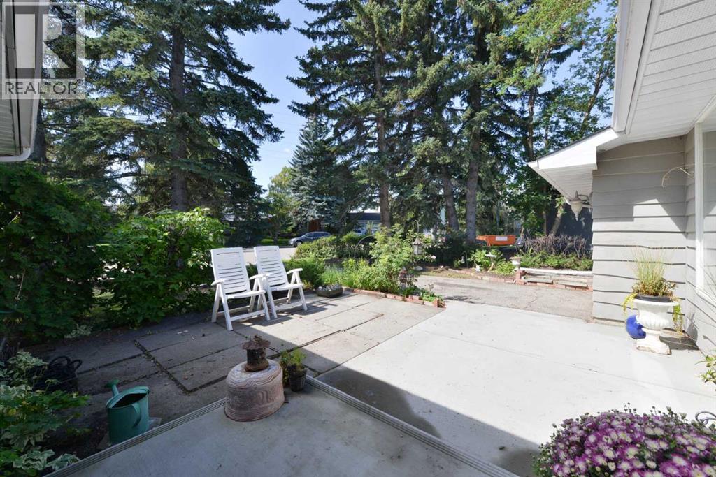 Single Family House Bungalow for Sale in  Laurentian Way SW North Glenmore Park Calgary 