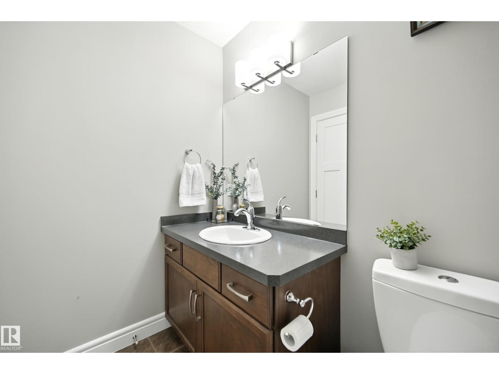 Photo 13 of 12 Greenbury Cr, Spruce Grove AB