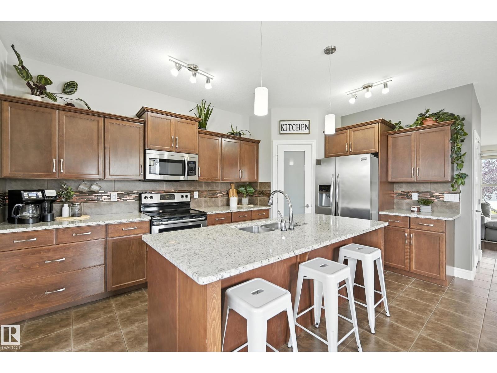 Photo 9 of 12 Greenbury Cr, Spruce Grove AB