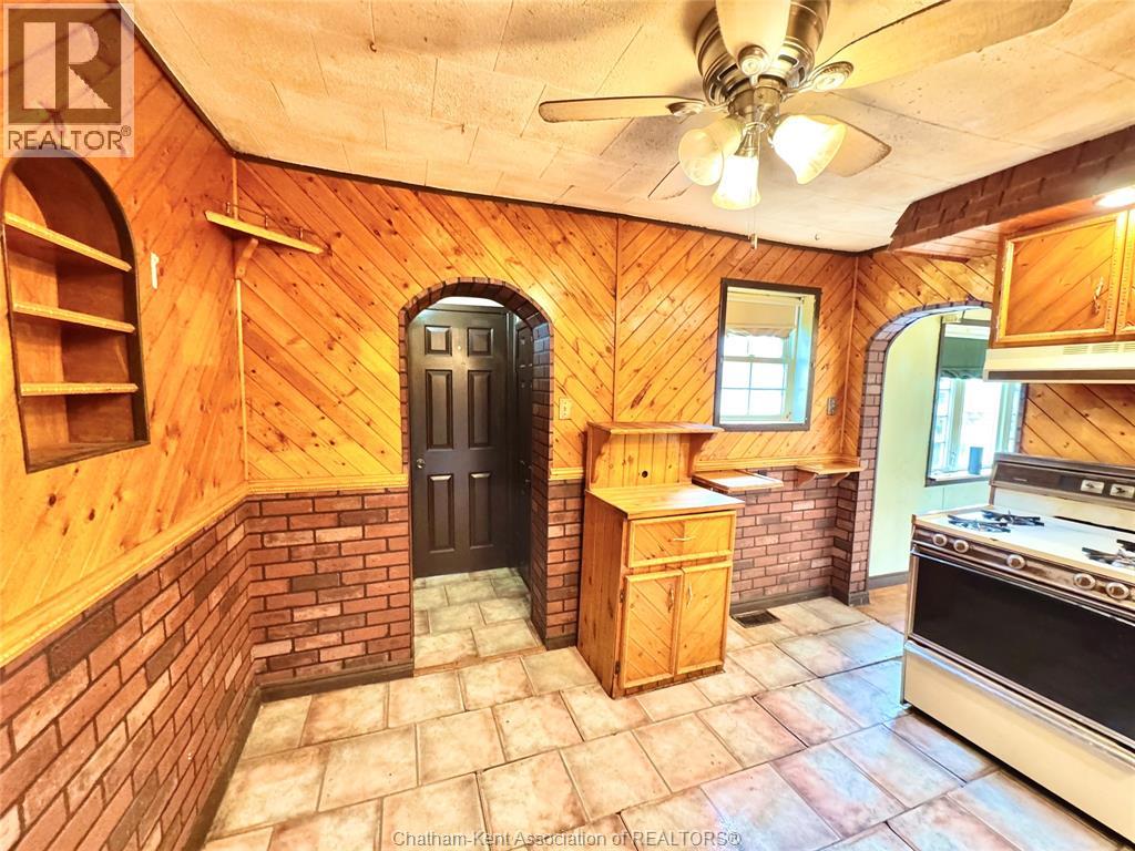 Photo 13 of 71 Princess Street South, Chatham ON