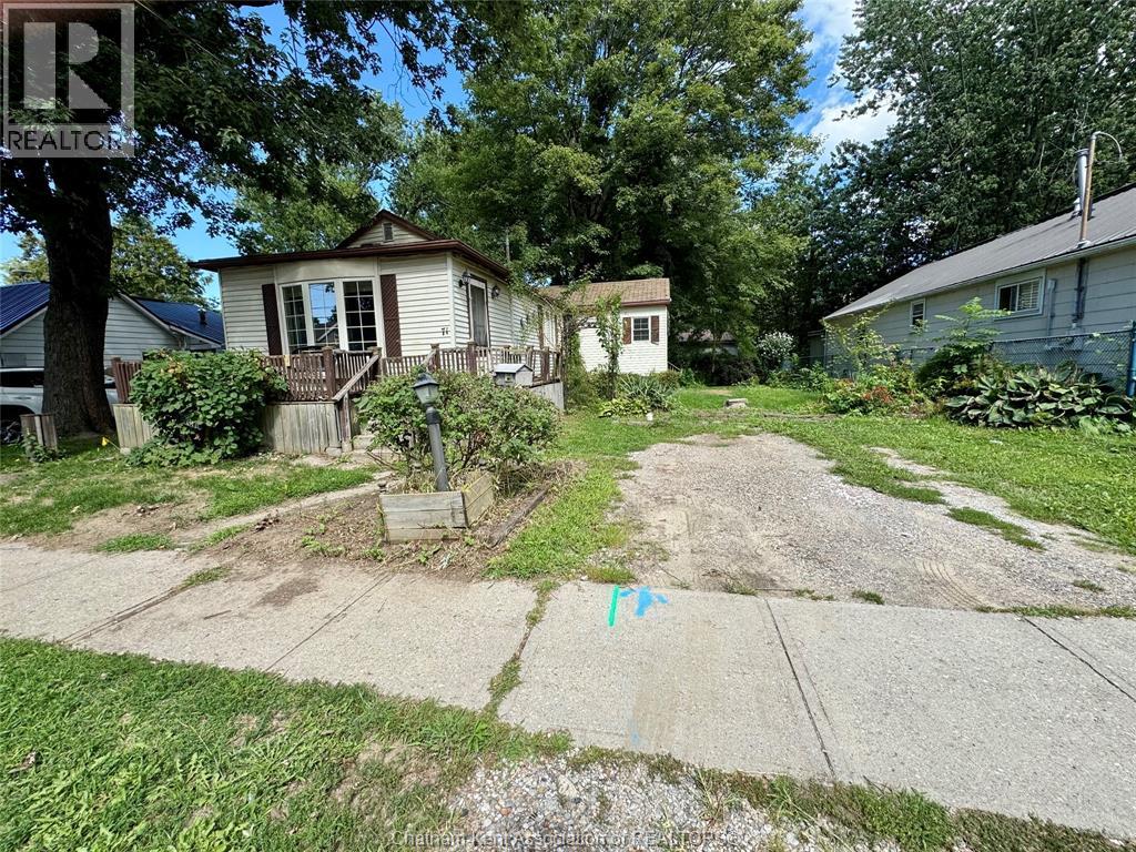Photo 32 of 71 Princess Street South, Chatham ON