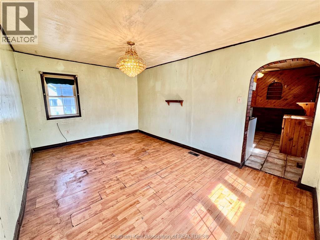 Photo 7 of 71 Princess Street South, Chatham ON