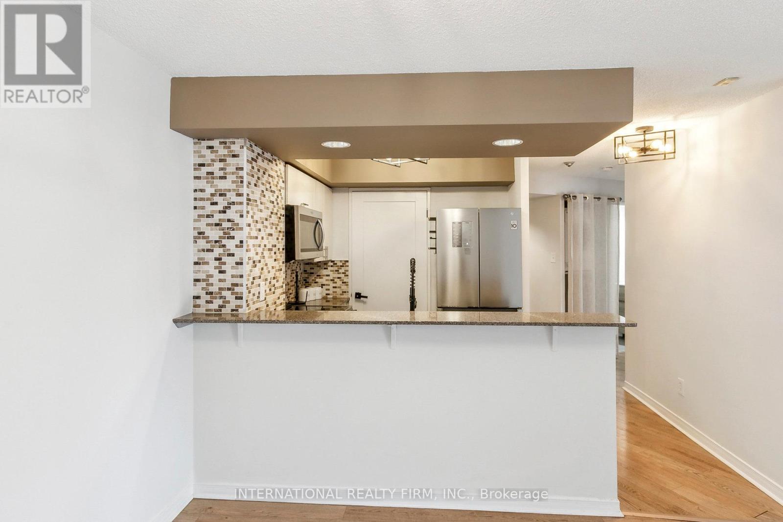Photo 13 of 628 801 King Street W, Toronto ON
