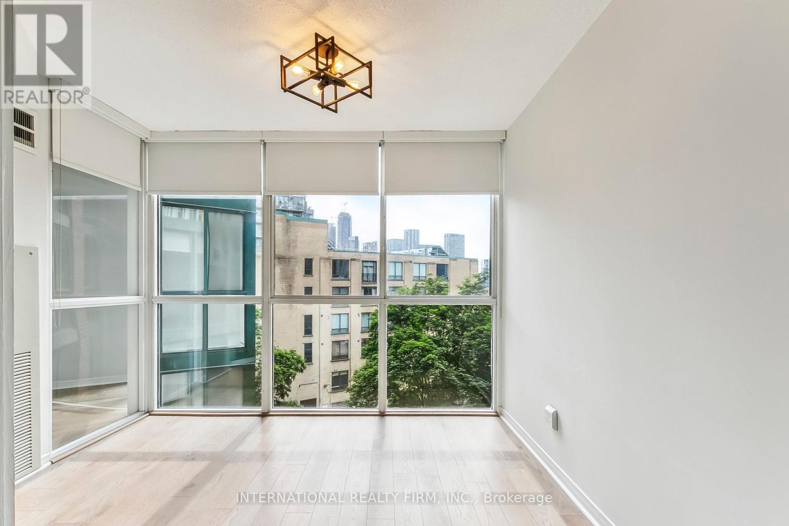 Photo 19 of 628 801 King Street W, Toronto ON