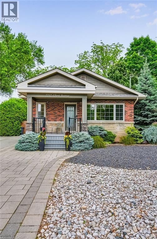Photo 2 of 2217 Ghent Avenue, Burlington ON