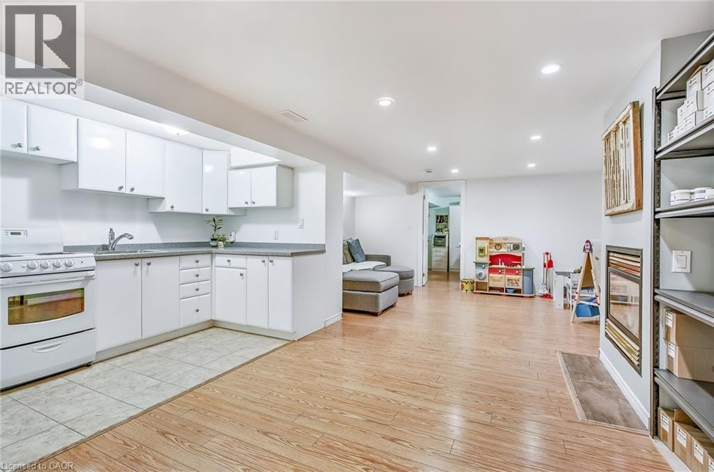 Photo 21 of 2217 Ghent Avenue, Burlington ON