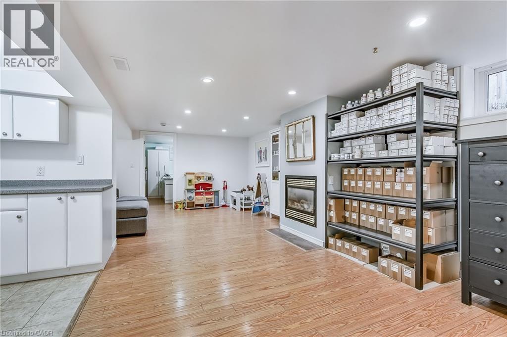 Photo 22 of 2217 Ghent Avenue, Burlington ON