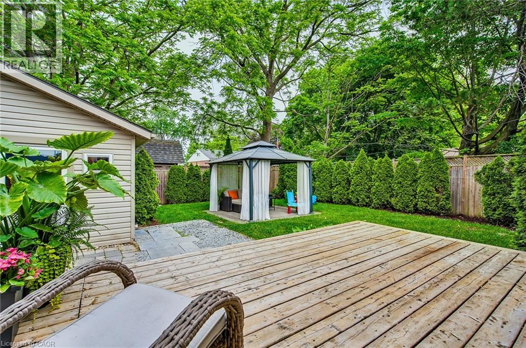 Photo 37 of 2217 Ghent Avenue, Burlington ON