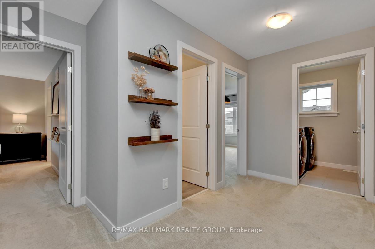 Photo 19 of 716 Kirkham Crescent, Ottawa ON