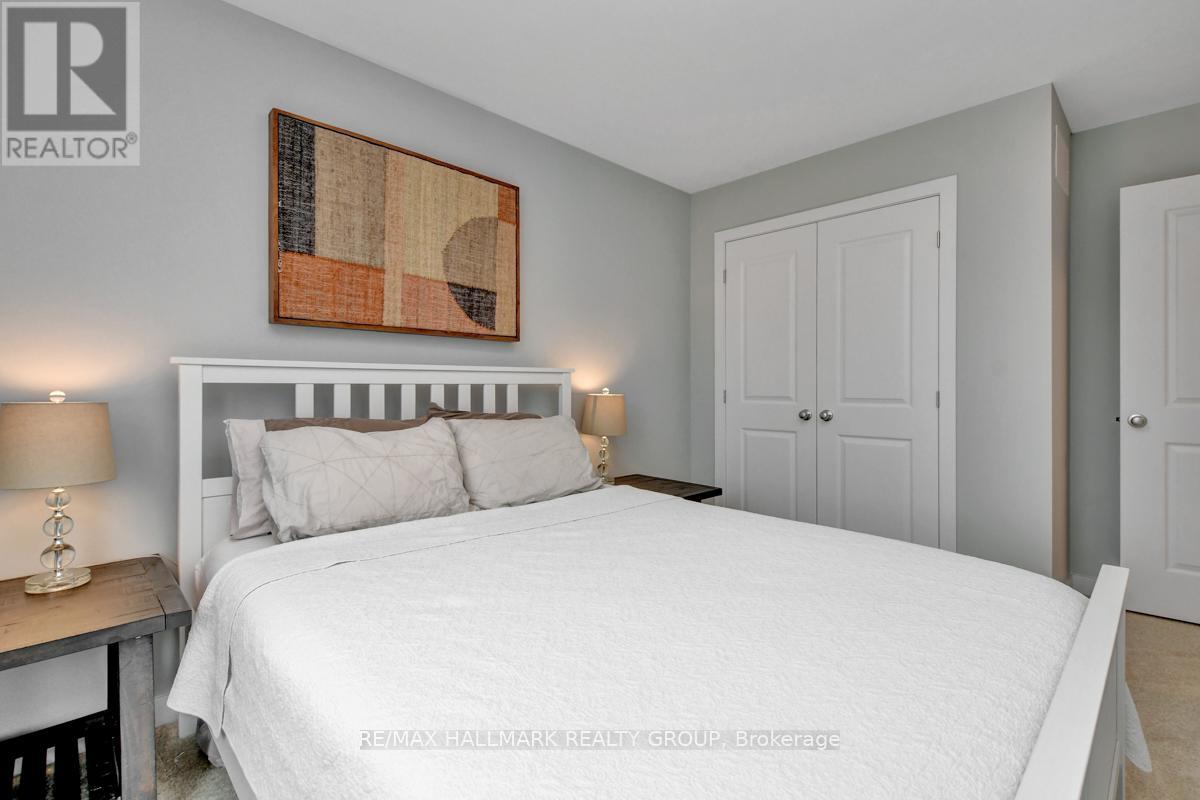 Photo 26 of 716 Kirkham Crescent, Ottawa ON