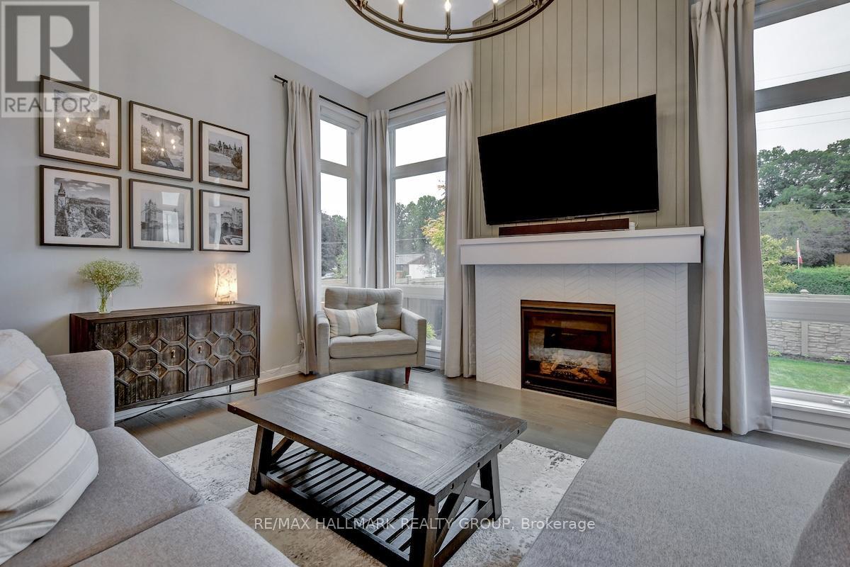 Photo 11 of 716 Kirkham Crescent, Ottawa ON