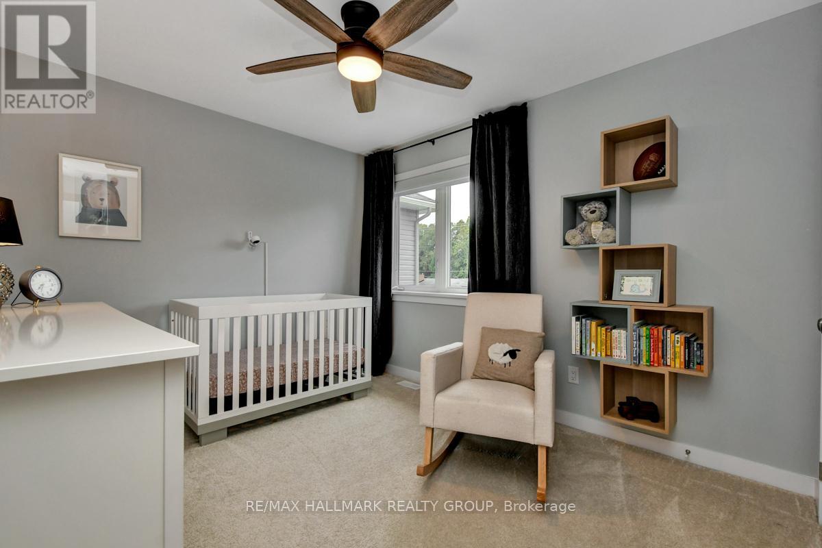 Photo 27 of 716 Kirkham Crescent, Ottawa ON