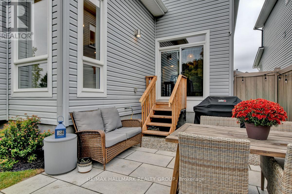 Photo 40 of 716 Kirkham Crescent, Ottawa ON
