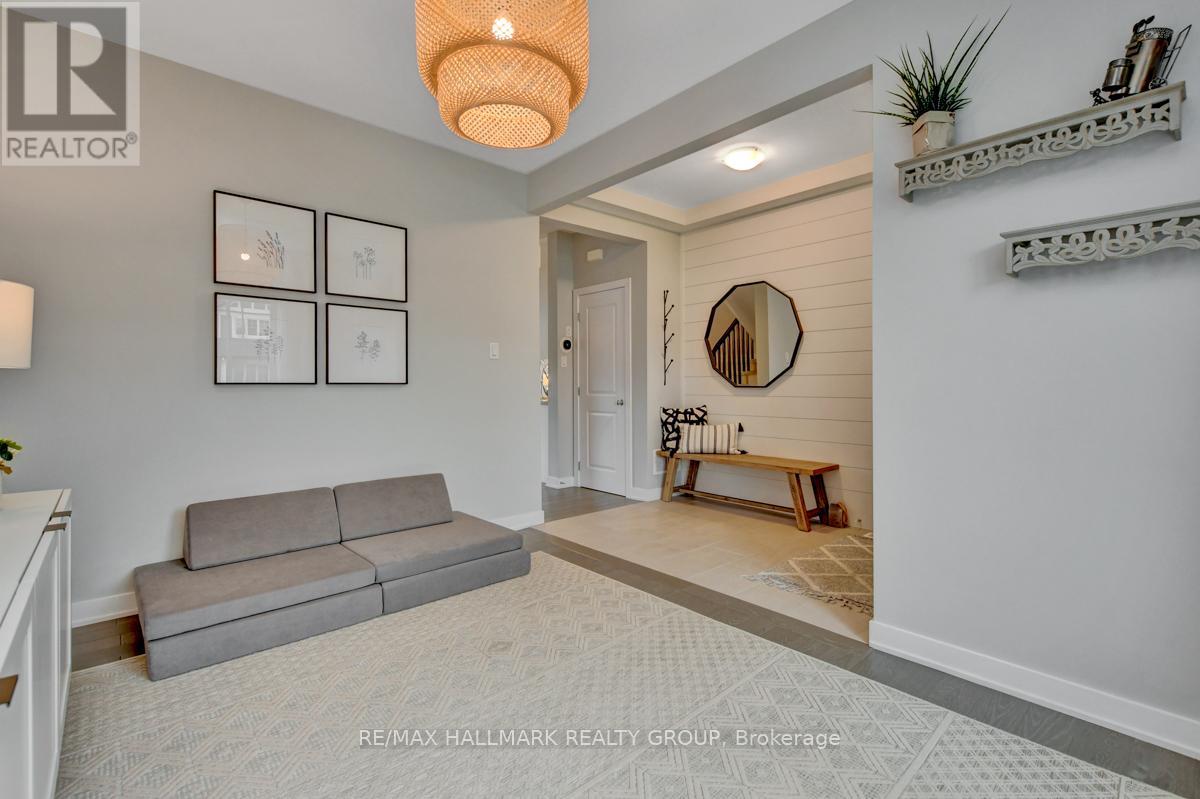 Photo 6 of 716 Kirkham Crescent, Ottawa ON