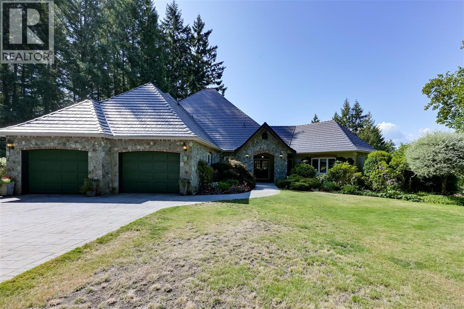 Photo 1 of 7003 Mays Rd, Duncan BC