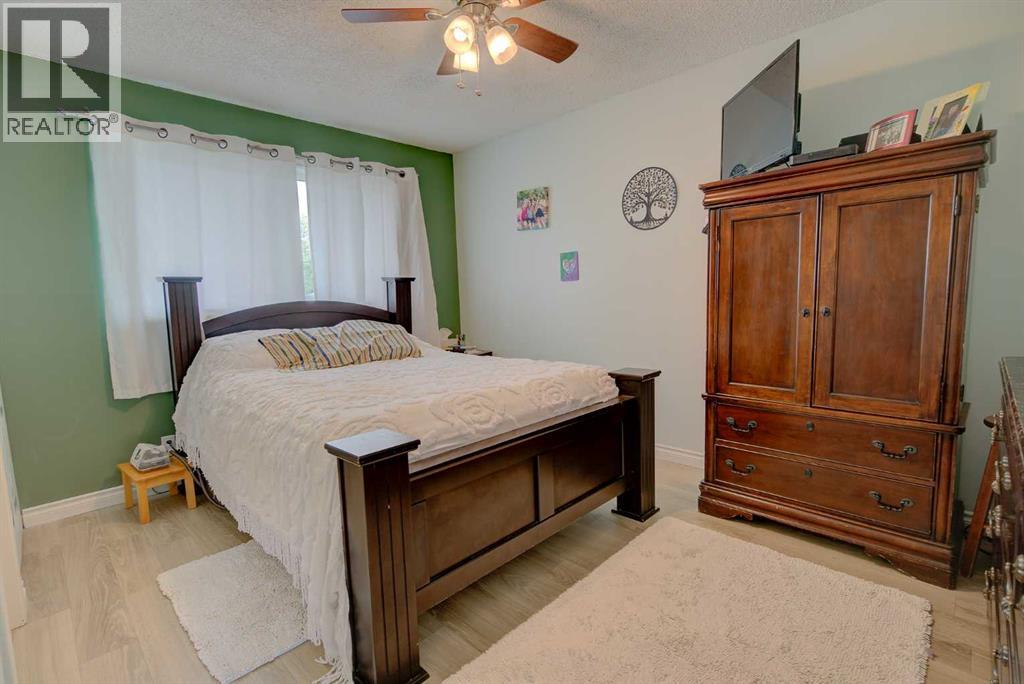 Single Family House Bungalow for Sale in   Avenue Glendale Red Deer 
