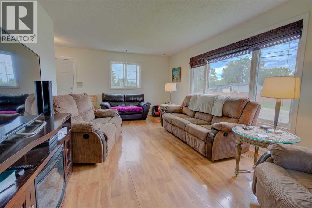 Single Family House Bungalow for Sale in   Avenue Glendale Red Deer 