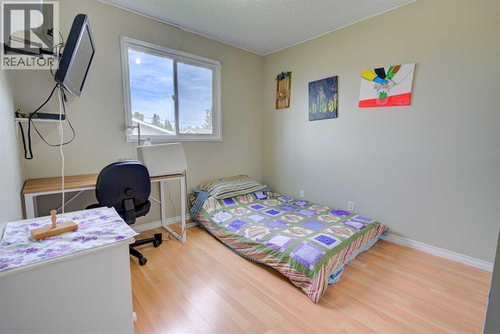 Single Family House Bungalow for Sale in   Avenue Glendale Red Deer 