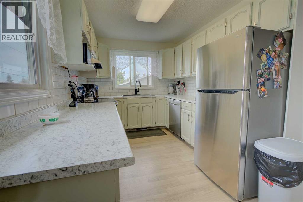 Single Family House Bungalow for Sale in   Avenue Glendale Red Deer 