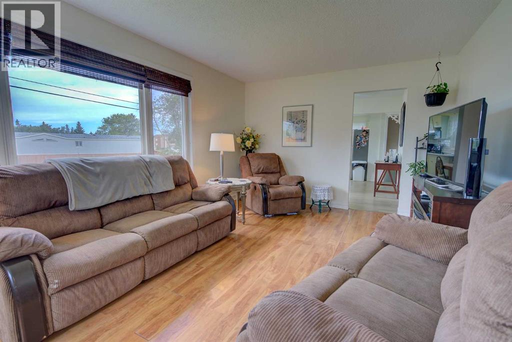 Single Family House Bungalow for Sale in   Avenue Glendale Red Deer 