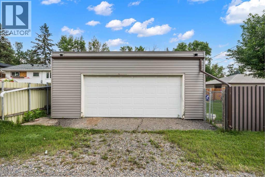 Single Family House Bungalow for Sale in  Fawn Crescent SE Fairview Calgary 