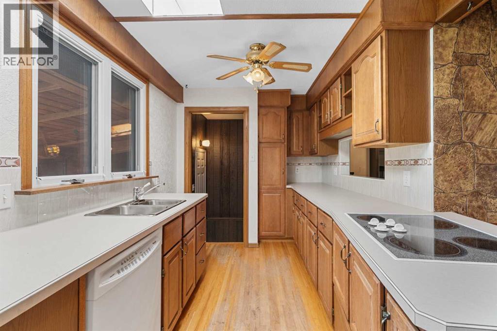 Single Family House Bungalow for Sale in  Fawn Crescent SE Fairview Calgary 