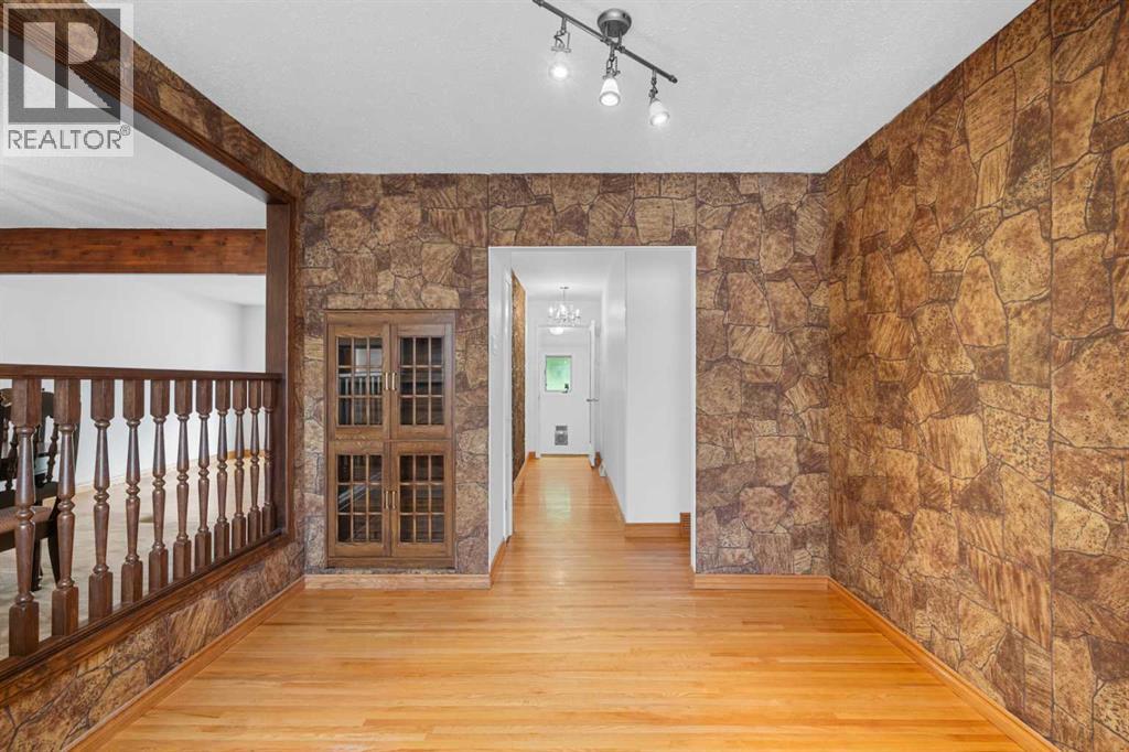 Single Family House Bungalow for Sale in  Fawn Crescent SE Fairview Calgary 