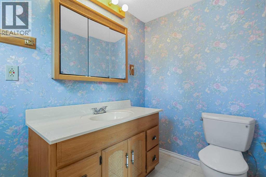 Single Family House Bungalow for Sale in  Fawn Crescent SE Fairview Calgary 