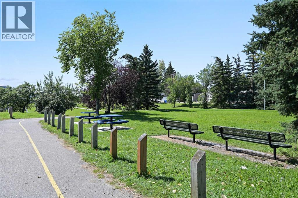 Single Family House for Sale in    Avenue SW Kingsland Calgary 