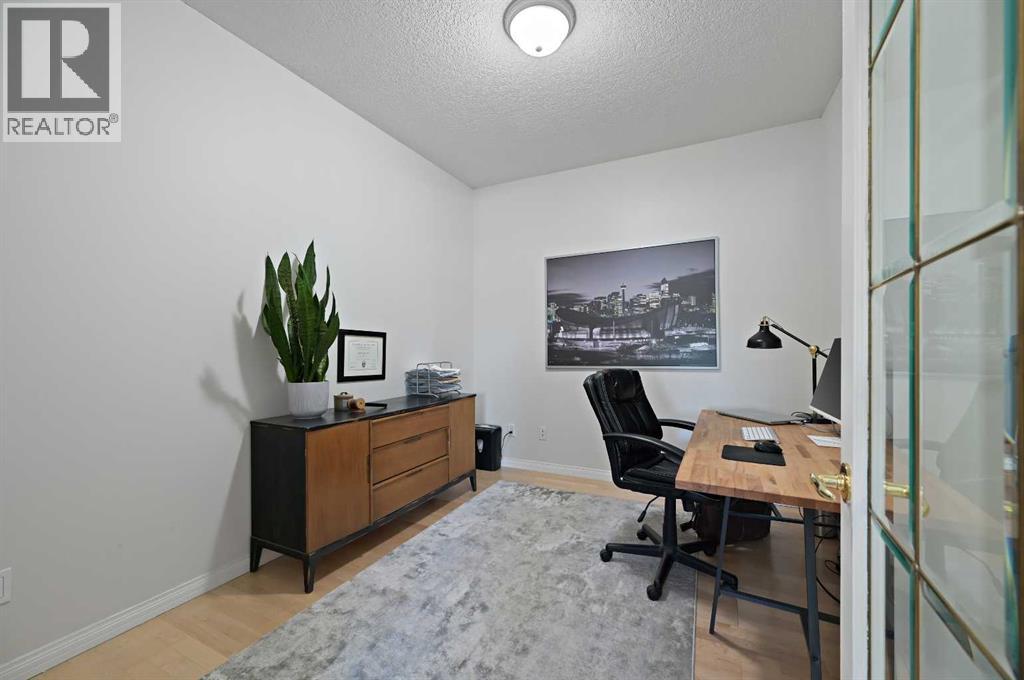 Single Family House for Sale in    Avenue SW Kingsland Calgary 