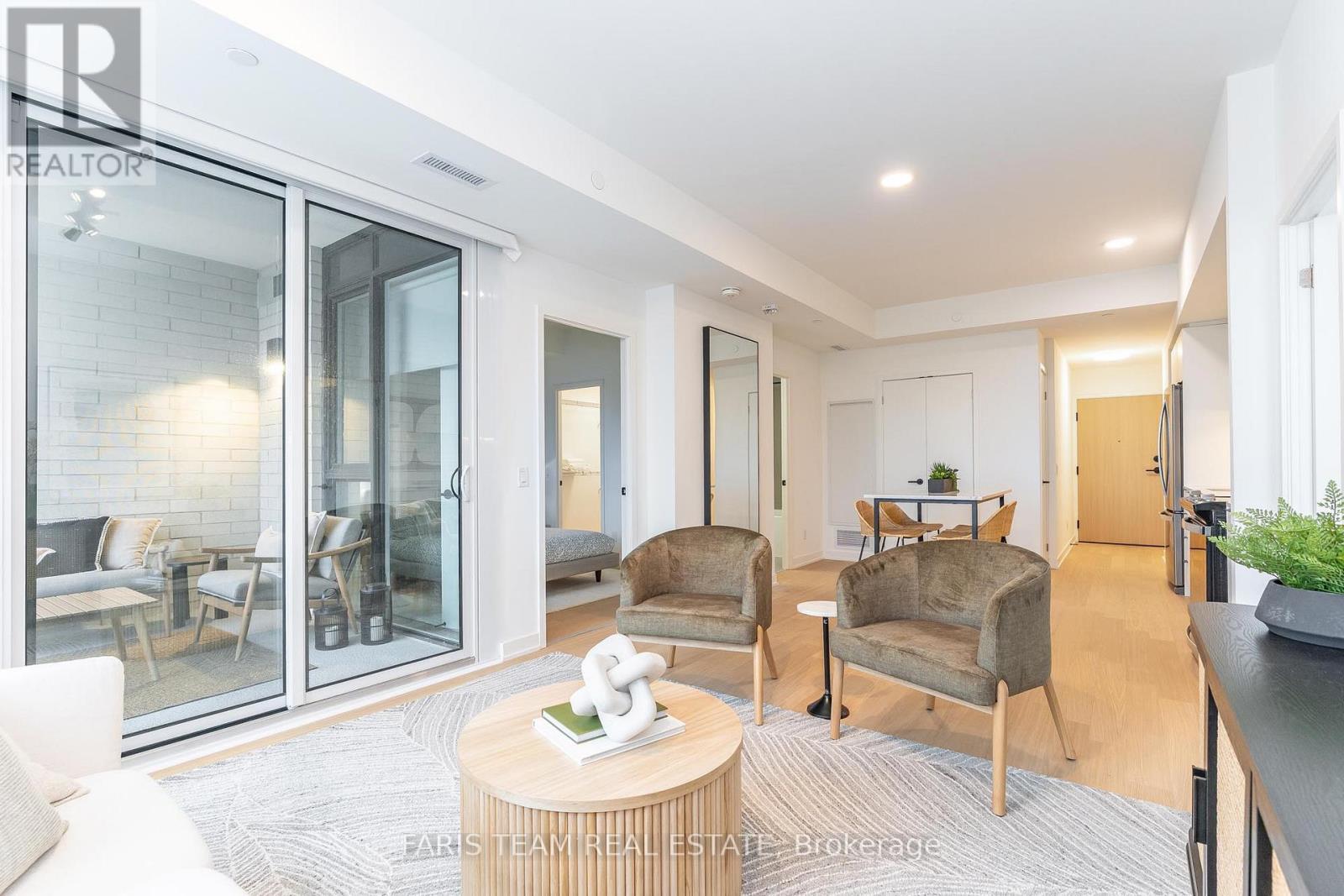 Photo 3 of 325 31 Huron Street, Collingwood ON