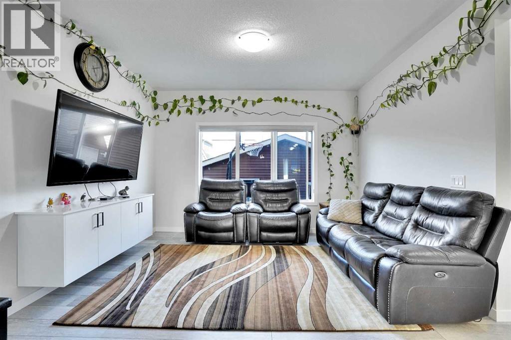 Single Family House for Sale in  Savanna Villas NE Saddle Ridge Calgary 