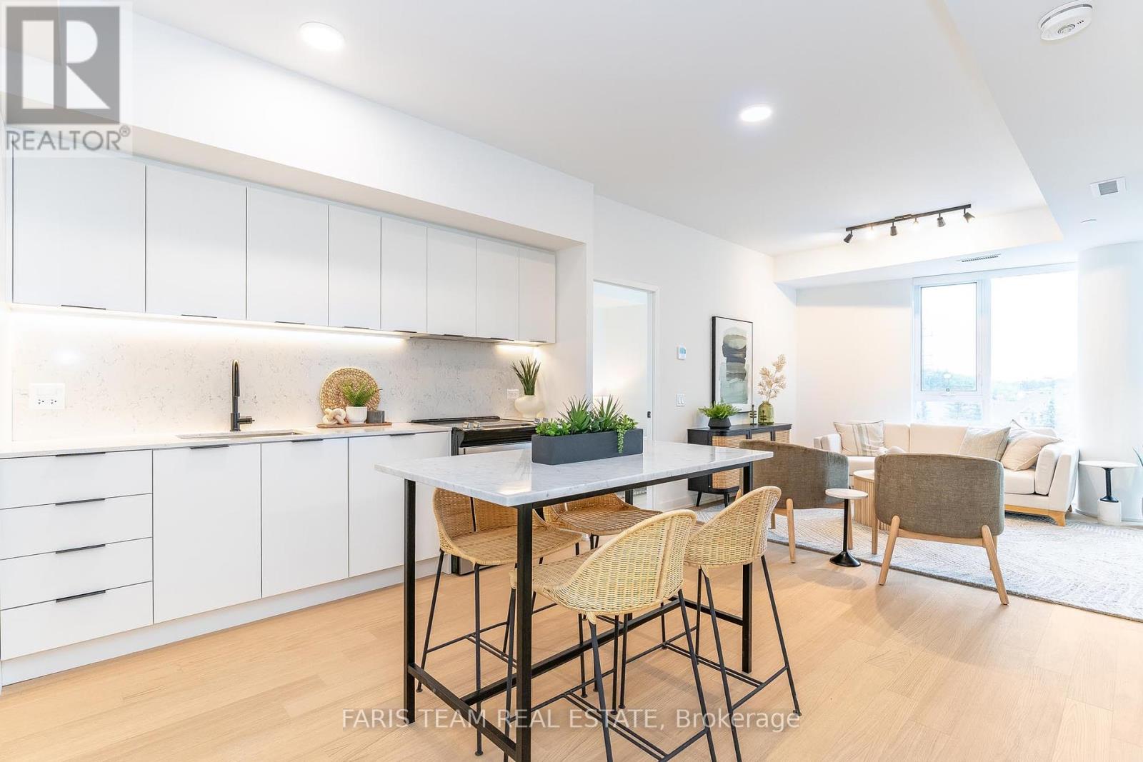 Photo 1 of 325 31 Huron Street, Collingwood ON