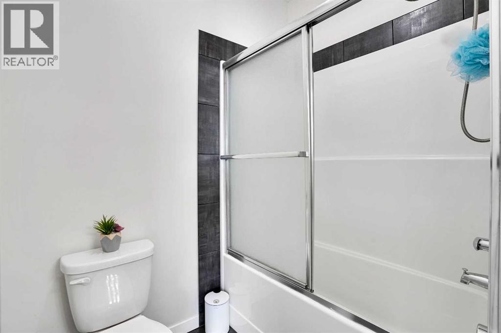Single Family House for Sale in  Savanna Villas NE Saddle Ridge Calgary 