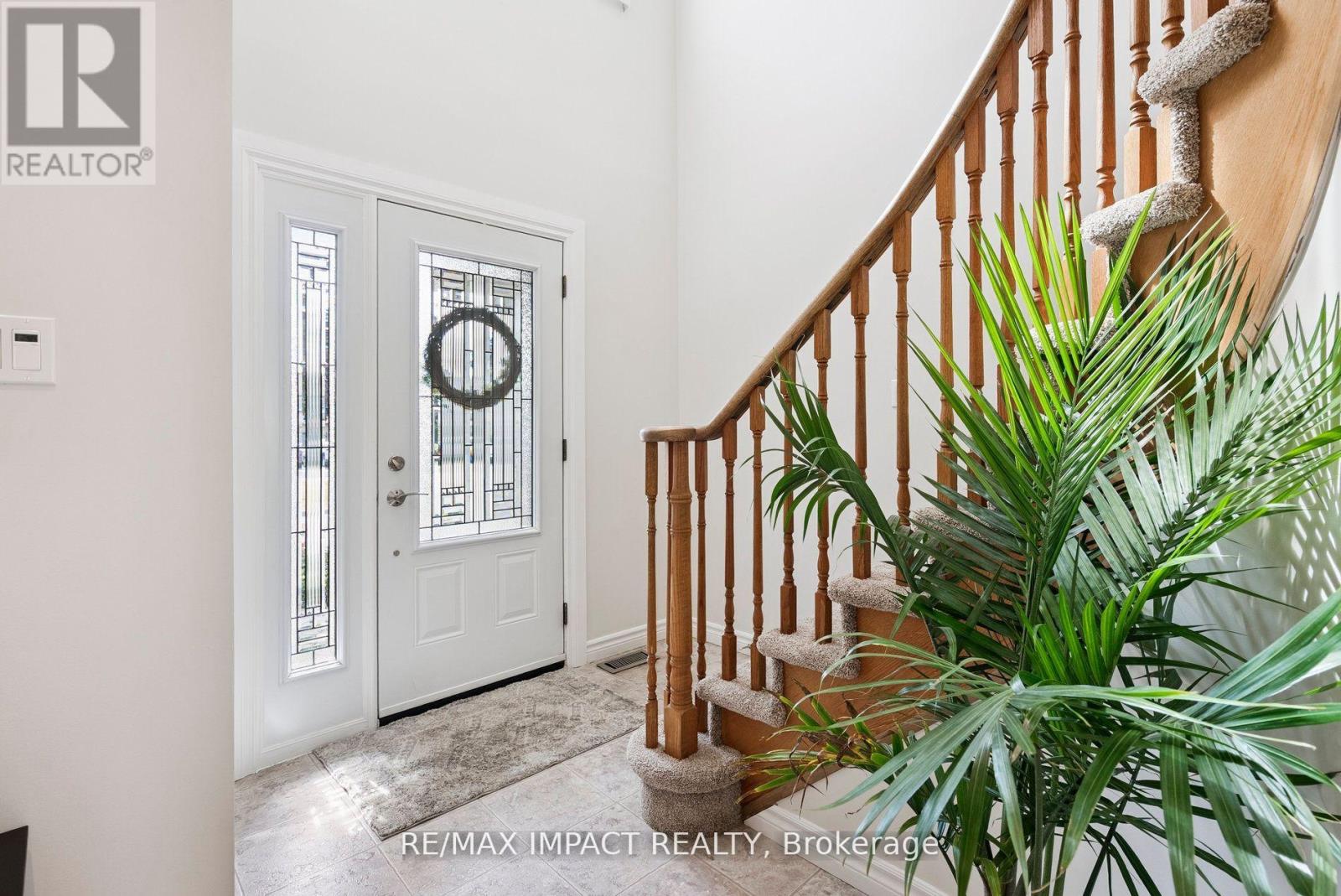 Photo 6 of 531 Crimson Court, Oshawa ON