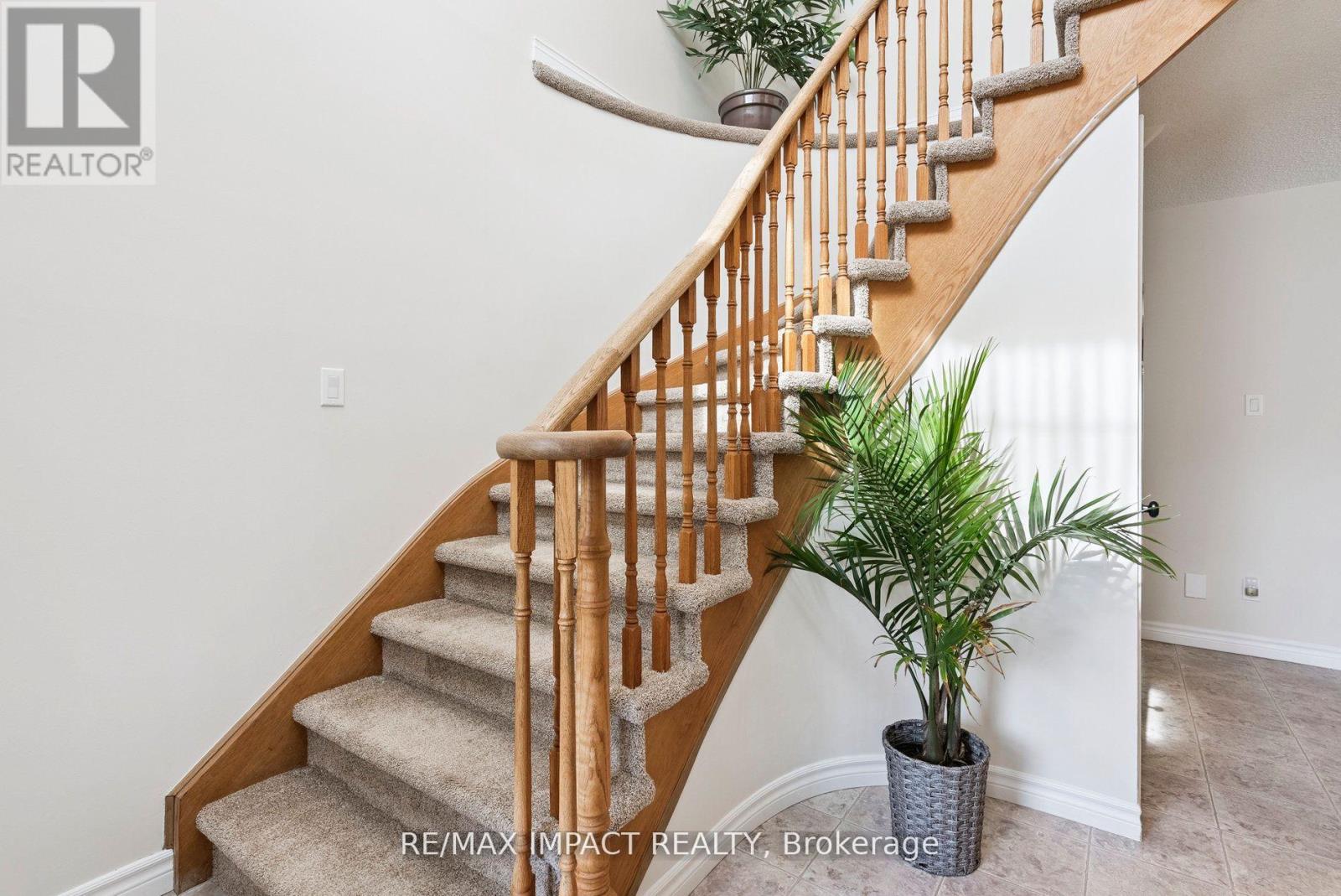 Photo 7 of 531 Crimson Court, Oshawa ON