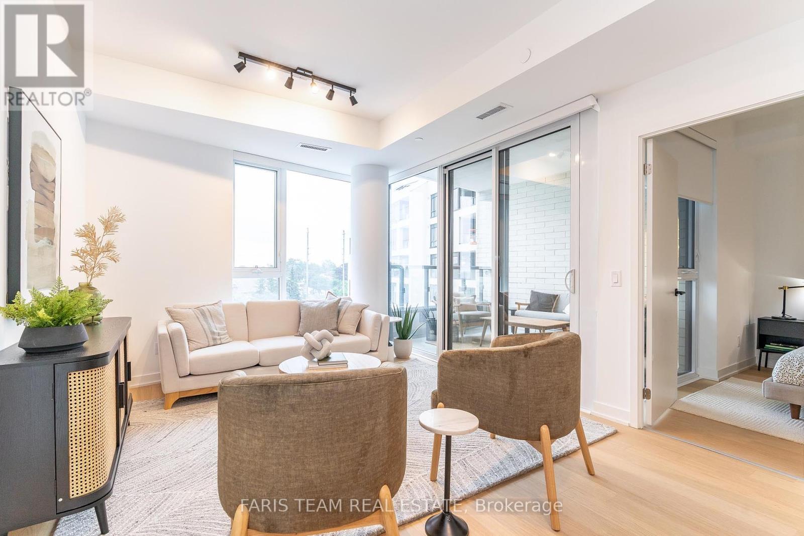 Photo 9 of 325 31 Huron Street, Collingwood ON