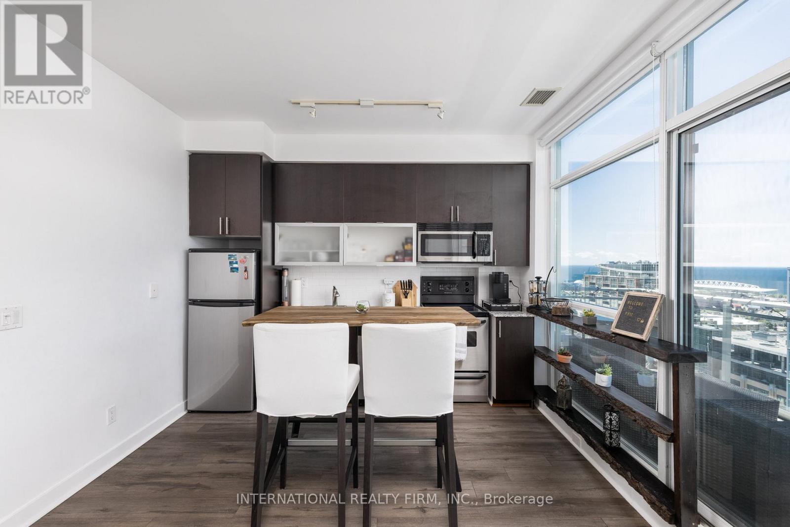 Photo 1 of Uph 11 80 Western Battery Road, Toronto ON