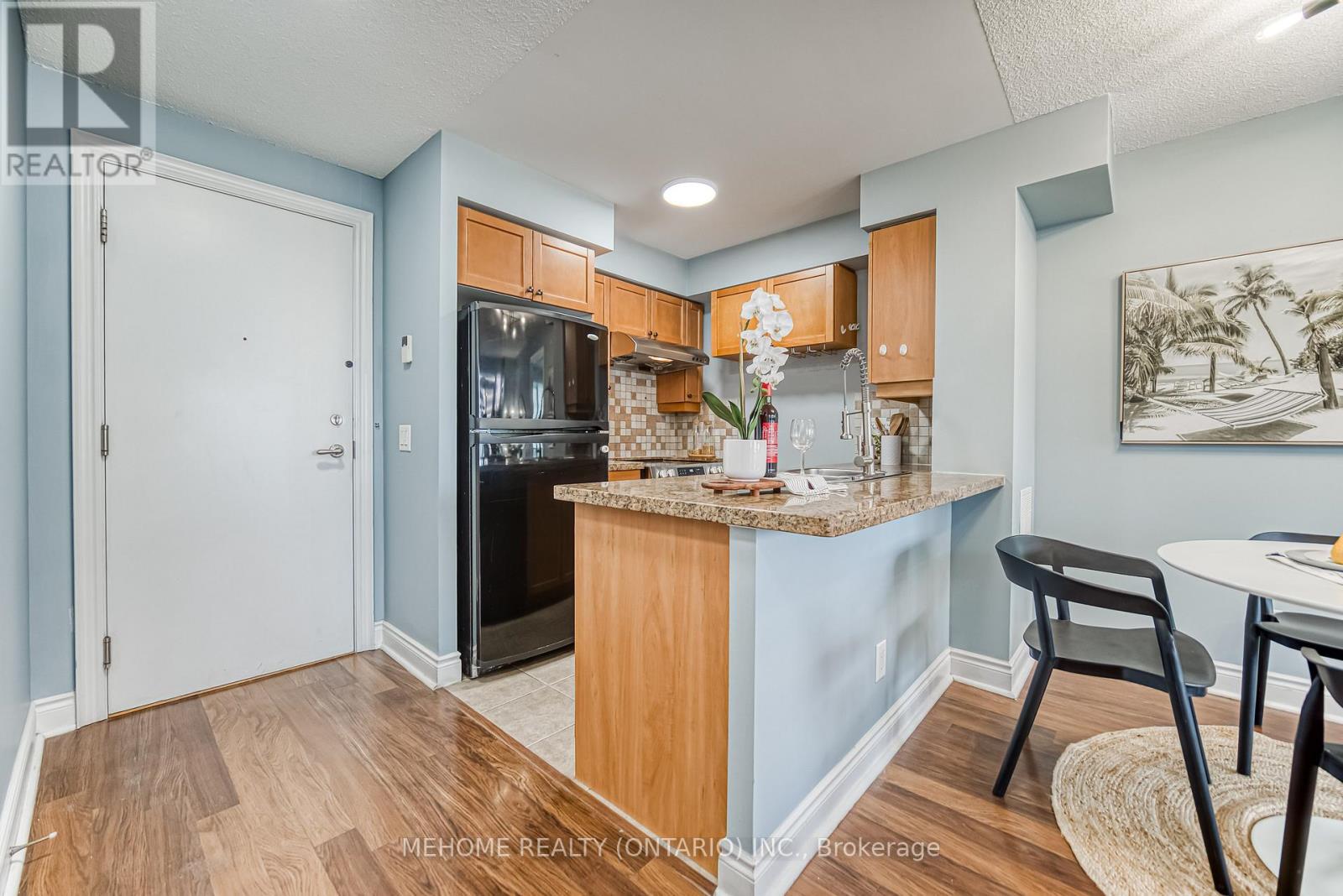 Photo 10 of 1025 25 Greenview Avenue, Toronto ON