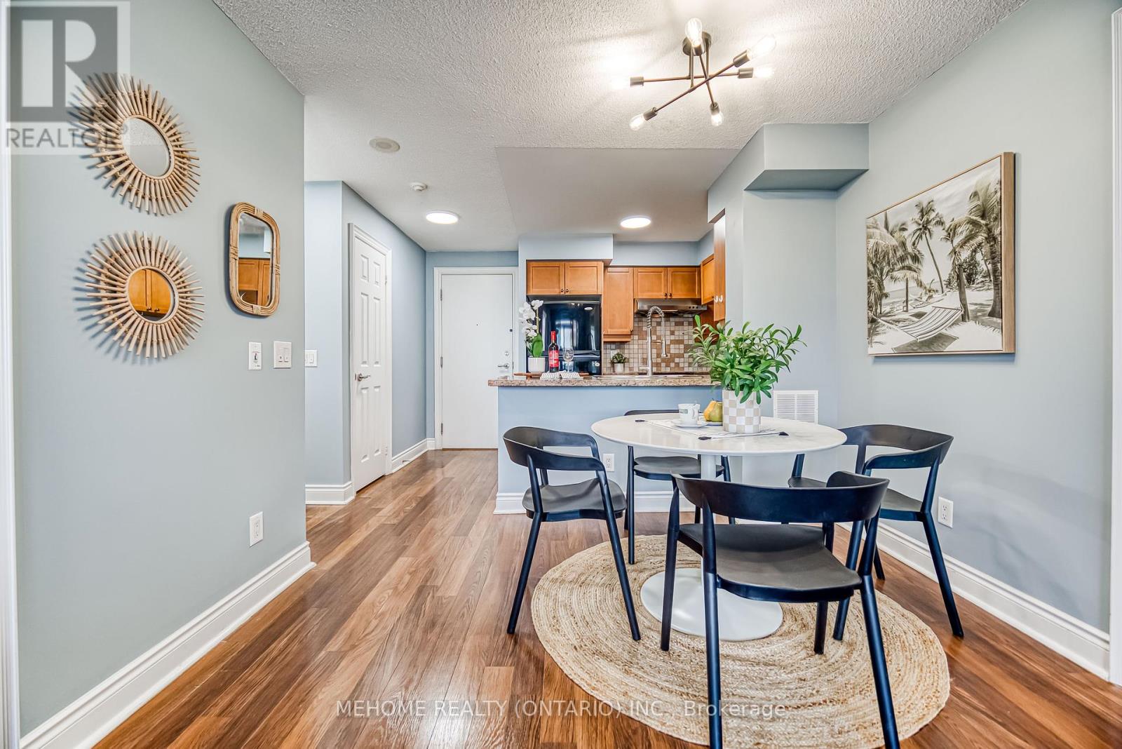 Photo 15 of 1025 25 Greenview Avenue, Toronto ON
