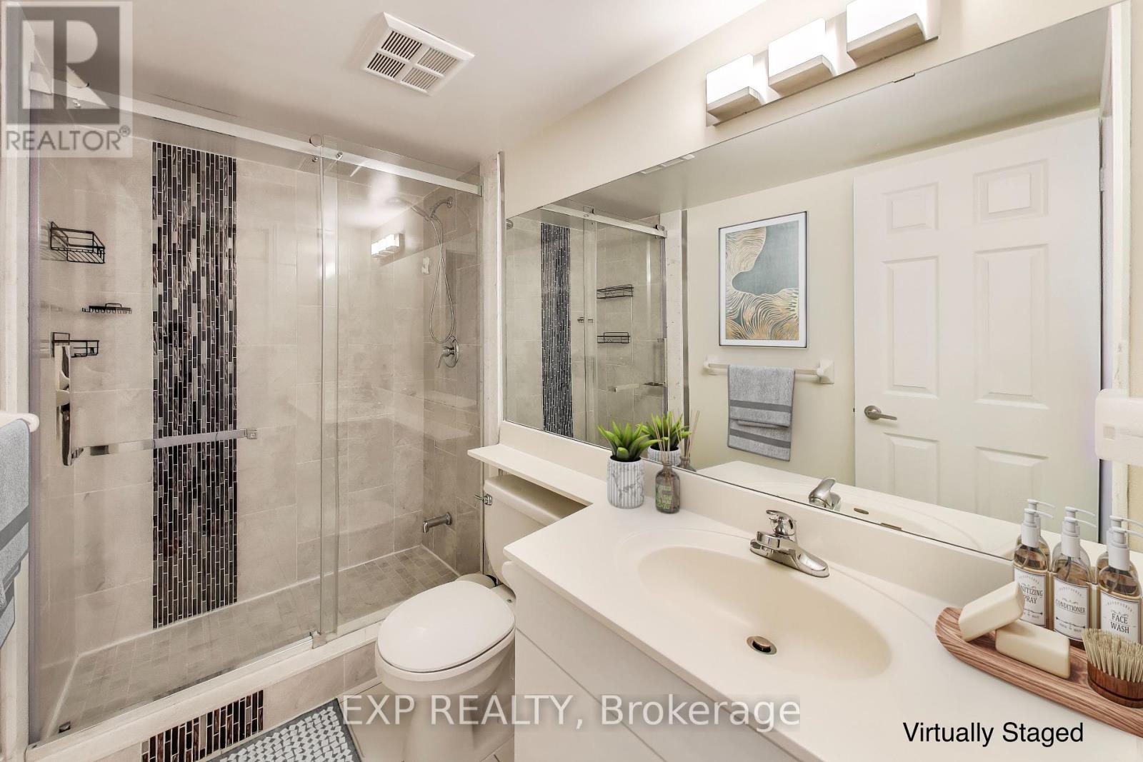 Photo 11 of 510 19 Barberry Place, Toronto ON