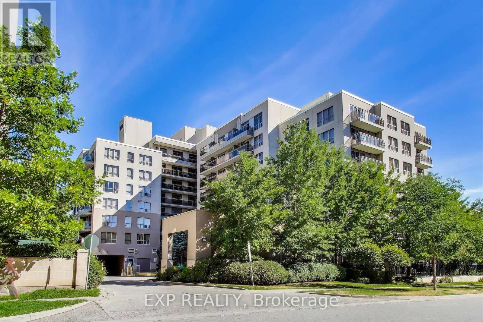 Photo 4 of 510 19 Barberry Place, Toronto ON