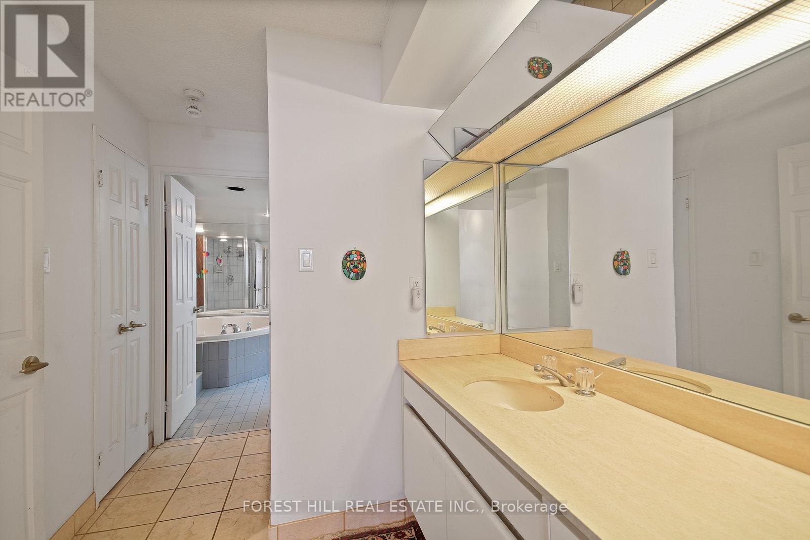 Photo 26 of 1101 130 Carlton Street, Toronto ON
