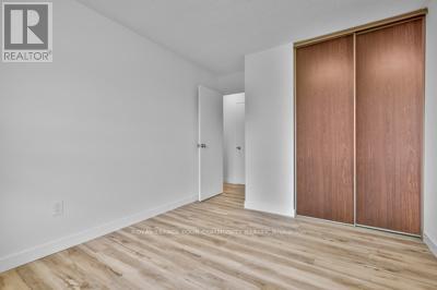 Photo 23 of 205 1535 Lakeshore Road E, Mississauga ON