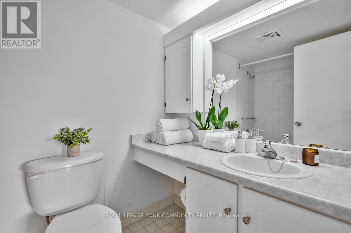 Photo 20 of 205 1535 Lakeshore Road E, Mississauga ON